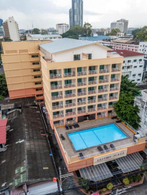 Eastiny Plaza Hotel